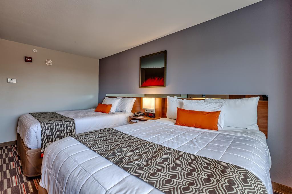 Microtel Inn & Suites By Wyndham Ниагара-Фолс Экстерьер фото